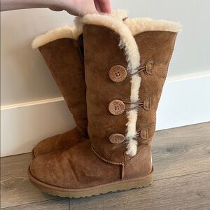 Women’s UGG AUSTRALIA Bailey Button Boots Chestnut Size 8